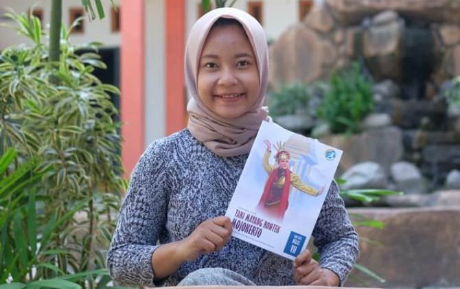 puspitaning-wulan-menulis-di-balik-filosofi-tarian-mayang-rontek