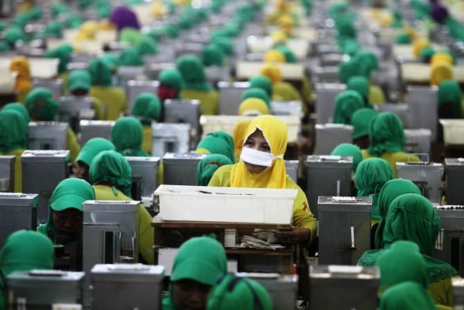 produsen-terancam-gulung-tikar-jika-cukai-rokok-23-persen
