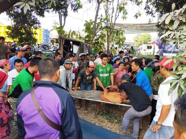 ali-tewas-usai-terjatuh-setinggi-5-meter-saat-petik-mangga