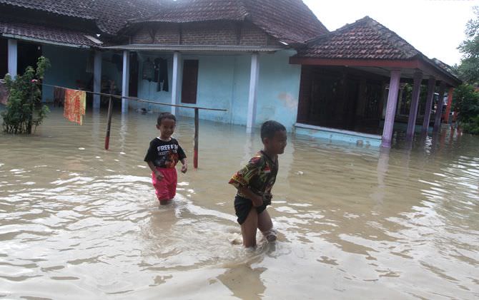 kampung-di-mojokerto-ini-langganan-banjir-sejak-1972