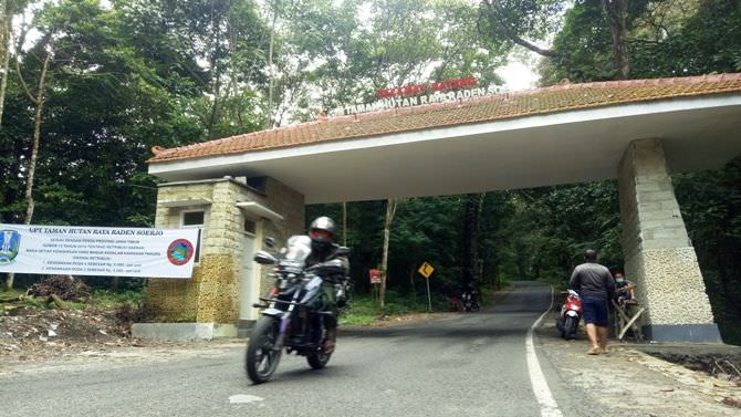 mirip-tol-jalur-cangar-batu-akan-berbayar