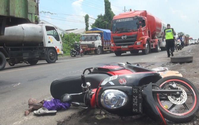 banyak-pju-di-jalan-raya-bypass-mojokerto-padam