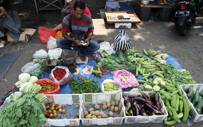 berlaku-jam-malam-tapi-jam-buka-pasar-tradisional-di-tidak-sama