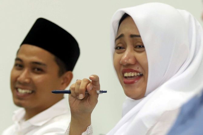 Pasangan Ikfina Fahmawati dengan Muhammad Albarraa alias Ikbar.