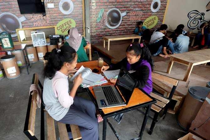 siswa-terpaksa-sekolah-di-warkop