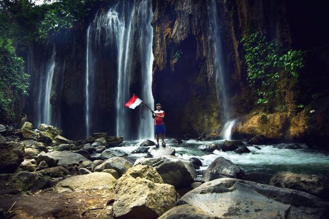 air-terjun-purba-tirai-bidadari-eksotisnya-surga-tersembunyi