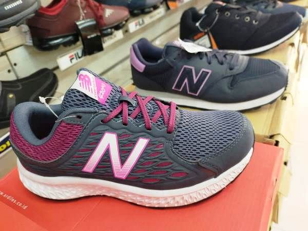 sepatu-sport-branded-diskon-besar