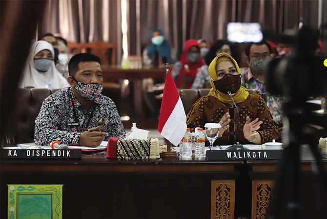 jadi-kado-hari-guru-wali-kota-bikin-lomba-video-untuk-guru