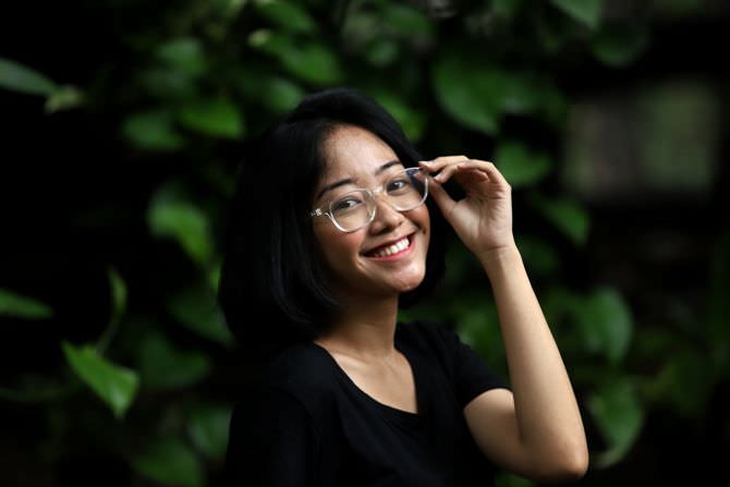 kacamata-frame-bening-nge-hits-dan-stylish