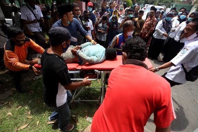 orang-gila-ngamuk-bacok-dua-tetangga