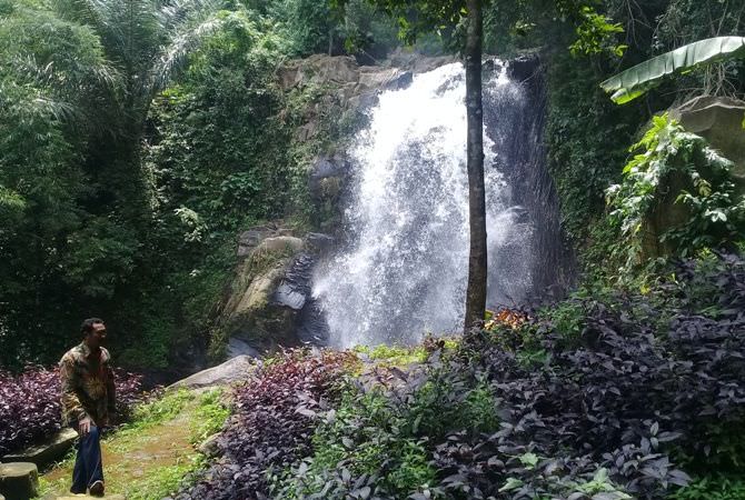 surga-tersembunyi-di-kaki-pawitra