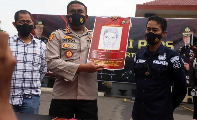 polisi-sebar-2-ribu-lembar-sketsa-wajah-pembunuh-tukang-pijat