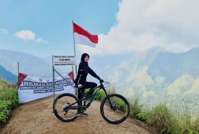 favorit-pendaki-pemula-jalur-rusak-parah