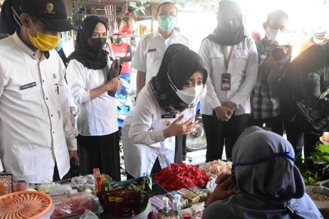 jelang-lebaran-pemkab-gelar-operasi-pasar