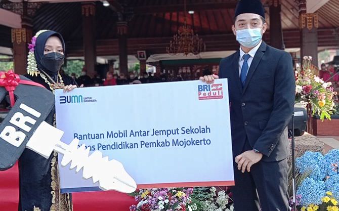peduli-pendidikan-dengan-sumbang-mobil-antar-jemput-sekolah-ajs