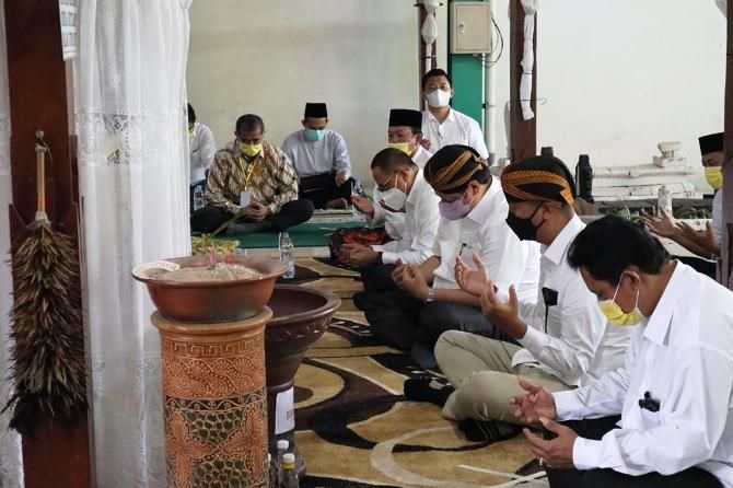 ziarah-makam-ki-ageng-gribig-airlangga-lestarikan-budaya-leluhur