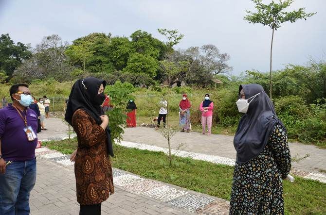 cegah-bosan-bupati-ajak-pasien-otg-puskesmas-gondang