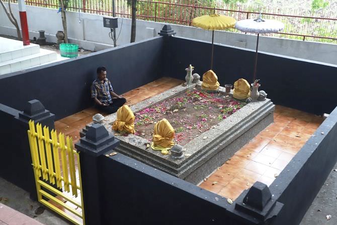 sura-petilasan-raja-majapahit-sepi