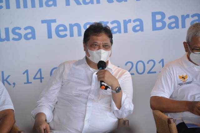 menko-airlangga-semangati-penerima-kartu-prakerja-di-provinsi-ntb