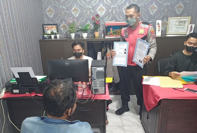 penjual-bubur-jadi-penghulu-nikah-siri