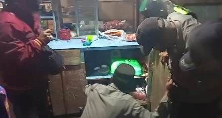 aparat-gabungan-gagal-gerebek-warung-miras
