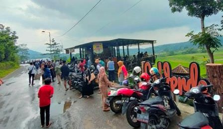 kampung-durian-dongkrak-perekonomian-warga