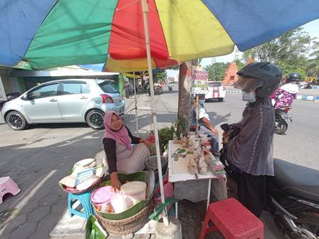 lebih-nikmat-dimakan-di-tempat
