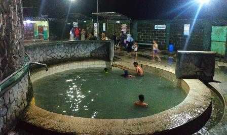 pks-nyantol-di-kantor-pusat