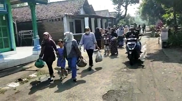 RUWATAN: tradisi menyambut bulan puasa di Dusun Jatisumber, Desa Watesumpak, Kecamatan Trowulan, Kabupaten Mojokerto.