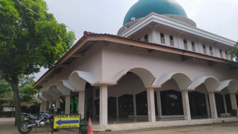 TRADISI: Puluran kerap disuguhkan ketika diadakan pengajian di masjid.