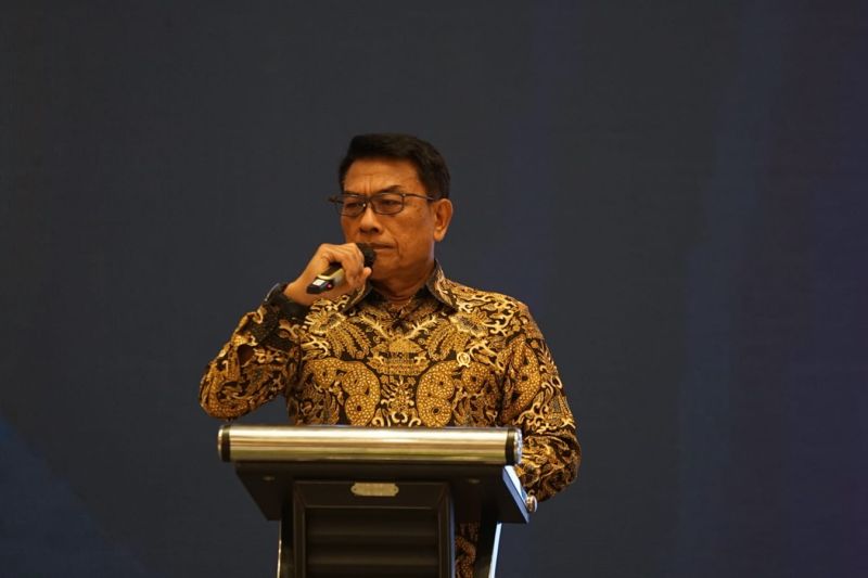 Kepala Staf Kepresidenan Moeldolo membuka Rapat Koordinasi KSP bersama kementerian/lembaga, di Batam, Kepulauan Riau, Jumat (24/6/2022). ANTARA/HO-KSP