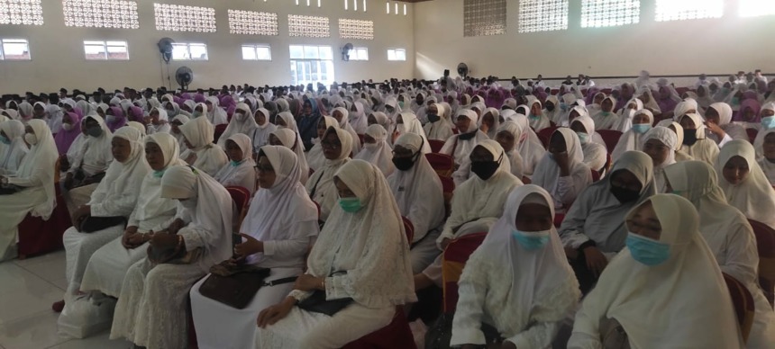 SIAP BERANGKAT: Ratusan CJH mengikuti bimbingan manasik haji pasca diumumkan keberangkatan tahun ini, di Kantor IPHI Kemenag Kabupaten, tahun lalu.