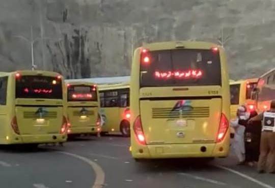PENGANGKUT: Sarana transportasi jamaah berupa Bus Salawat berhenti operasional sementara waktu.