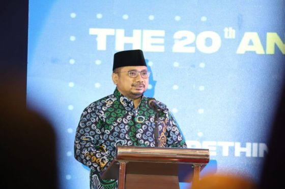 Menteri Agama Yaqut Cholil mencabut izin operasional Pesantren Majma’al Bahrain Shiddiqiyyah, Jombang, Jawa Timur, seiring dengan adanya dugaan kasus kekerasan seksual yang dilakukan oleh salah satu pengurus terhadap santrinya di lembaga pendidikan terseb