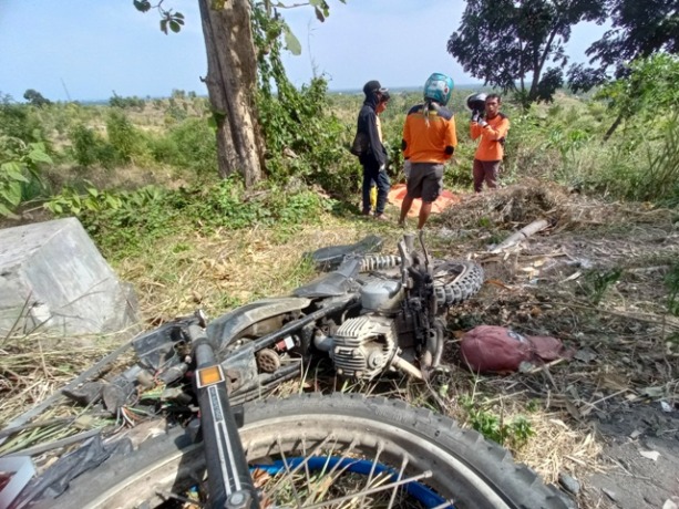 MISTERIUS: Polisi masih menyelidiki kasus dugaan kecelakaan tabrak lari di kawasan Hutan Watu Blorok yang merenggut nyawa pemotor, Kamis (25/8) lalu.