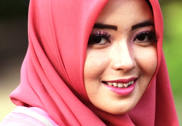 ALAMI: Teknik sulam bulu mata disukai oleh wanita karena membuat penampilan riasan terkesan natural.