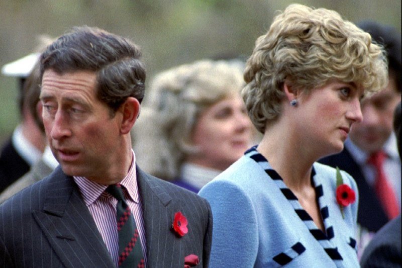 Puteri Diana dan Pangeran Charles. (ANTARA/REUTERS/STR New.)