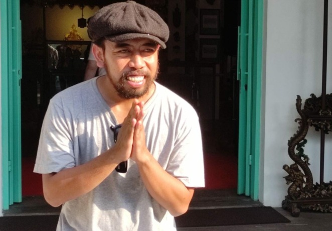 RILIS SINGLE BARU: Kukuh Kudamai Prasetyo ketika mengunjungi Kota Mojokerto beberapa waktu lalu. Kini, penyanyi kelahiran Madiun ini merilis single baru berjudul