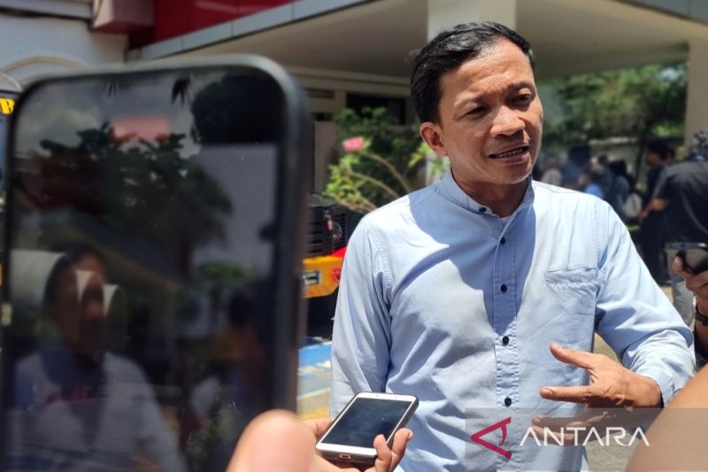 Direktur Eksekutif Lembaga Amensty Internasional Indonesia Usman Hamid. ANTARA/Darwin Fatir