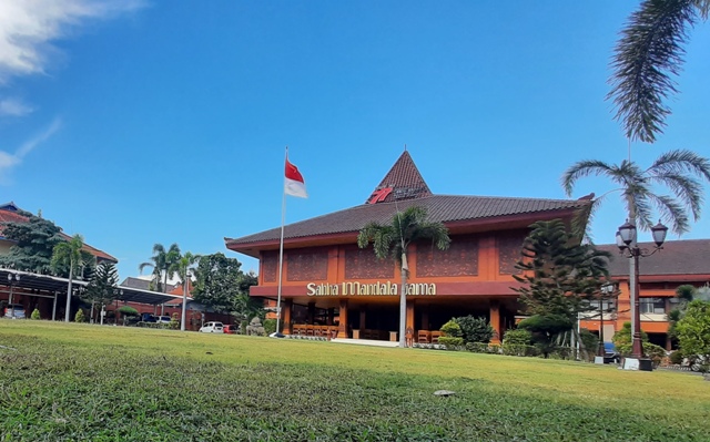 HISTORIS: Kompleks Kantor Wali Kota Mojokerto dan DPRD Kota Mojokerto yang dulu merupakan bagian dari Lapangan Mangoensari. (Rizal Amrulloh/Jawa Pos Radar Mojokerto)