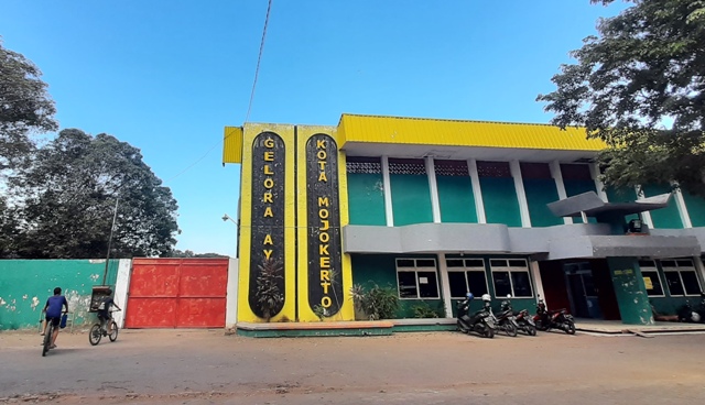 KEBANGGAAN: Gelora A. Yani Kota Mojokerto yang kini menjadi markas dari Persem untuk melakoni laga kandang. (Rizal Amrulloh/Jawa Pos Radar Mojokerto)