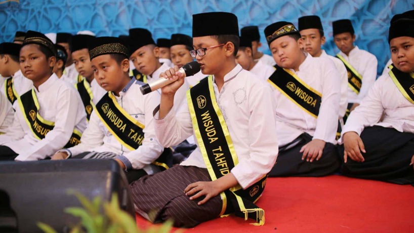 EDUKASI: Kegiatan pembelajaran, keagamaan, dan wisuda tahfidz juz amma di SDI Plus Al-Azhar Kota Mojokerto.