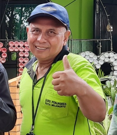 BAMBANG Sugianto  Guru pendidikan jasmani, olahraga, dan kesehatan (PJOK) SDN Miji 3 Kota Mojokerto
