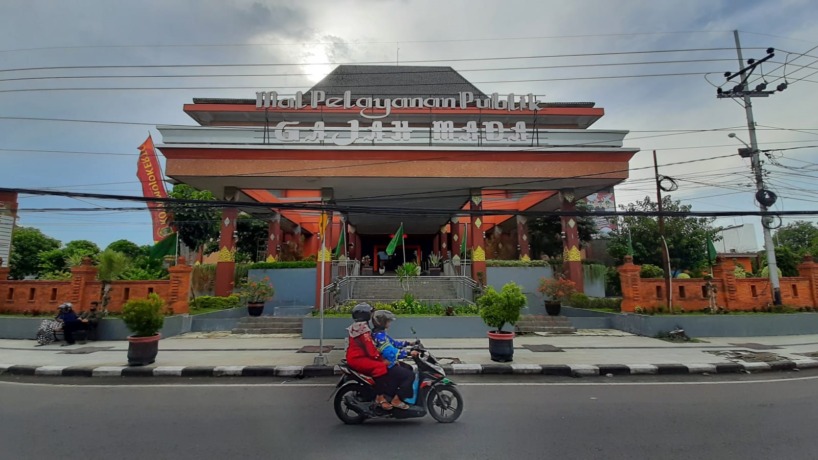 BAKAL DILEPAS: Gedung MPP Gajah Mada yang menjadi kantor dari DPMPTSP dan Naker Kota Mojokerto. (Rizal Amrulloh/Jawa Pos Radar Mojokerto)