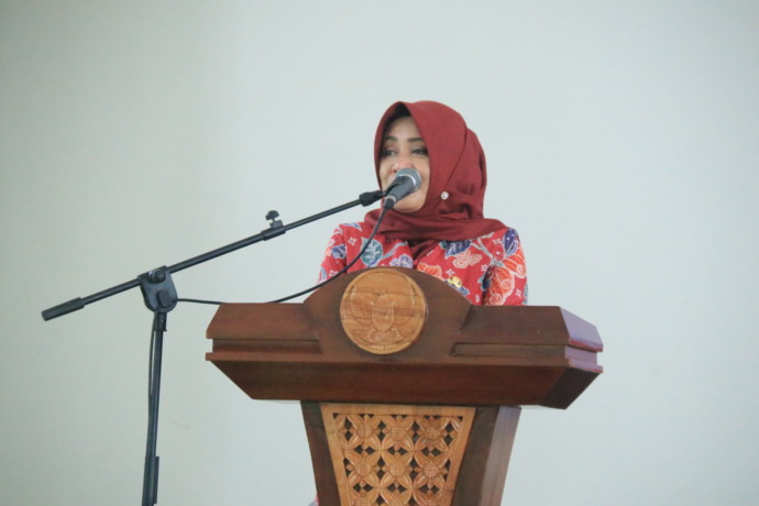 Bupati Mojokerto Ikfina Fahmawati membuka pelaksanaan sosialisasi implementasi Sekolah Ramah Anak (SRA) untuk tenaga pendidik PAUD se-Kabupaten Mojokerto, beberapa waktu lalu.
