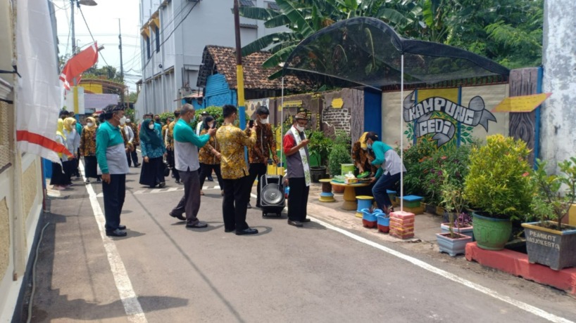 RAMAH LINGKUNGAN: Tahap verifikasi lapangan Kelurahan Berseri Kategori Madya di Kota Mojokerto.