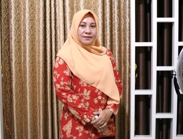 Ketua DWP MAN 1 Mojokerto Ninik Dwi Wahyuningati.