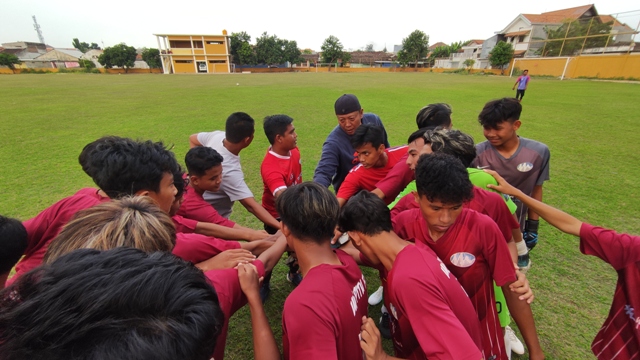 LIGA 3: Skuad Persem Mojokerto saat mengawali persiapan tim di lapangan Panggreman Kota Mojokerto musim kompetisi lalu.