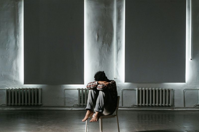 Ilustrasi seorang laki-laki yang mengalami trauma. (ANTARA/HO-Pexels)