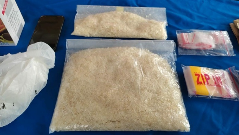 NARKOBA: Barang bukti sabu seberat 850 gram yang disita dari tangan SH, 32, kini telah diamankan kepolisian.